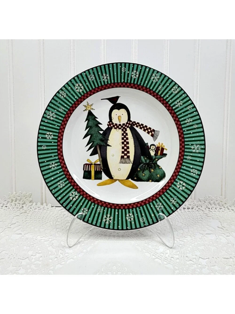 Vintage Sakura Debbie Mumm Penguins 4 Salad/Dessert Plates Christmas Holiday